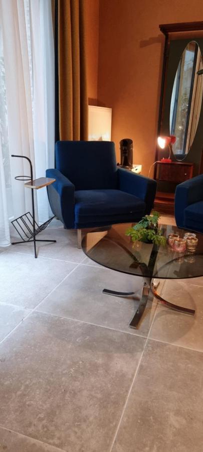 Logies La Chevre Folle - Lodging & Cooking In Style With Shared Kitchen Oostende Bagian luar foto