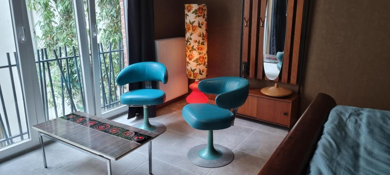 Logies La Chevre Folle - Lodging & Cooking In Style With Shared Kitchen Oostende Bagian luar foto