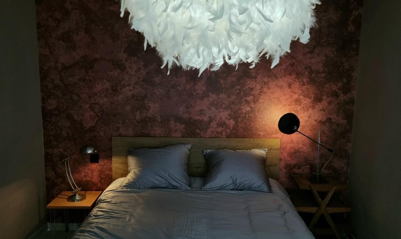 Logies La Chevre Folle - Lodging & Cooking In Style With Shared Kitchen Oostende Bagian luar foto