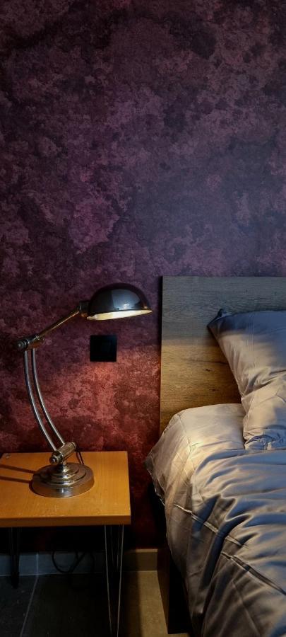Logies La Chevre Folle - Lodging & Cooking In Style With Shared Kitchen Oostende Bagian luar foto