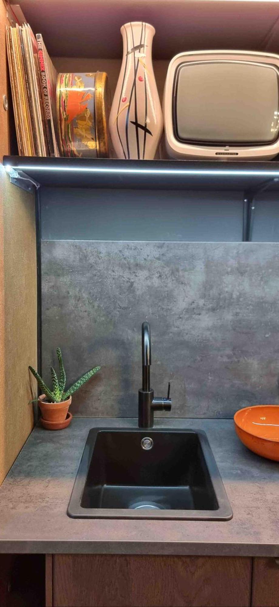 Logies La Chevre Folle - Lodging & Cooking In Style With Shared Kitchen Oostende Bagian luar foto
